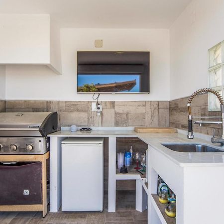 Amazing Home In Ador With Kitchenette Exterior foto