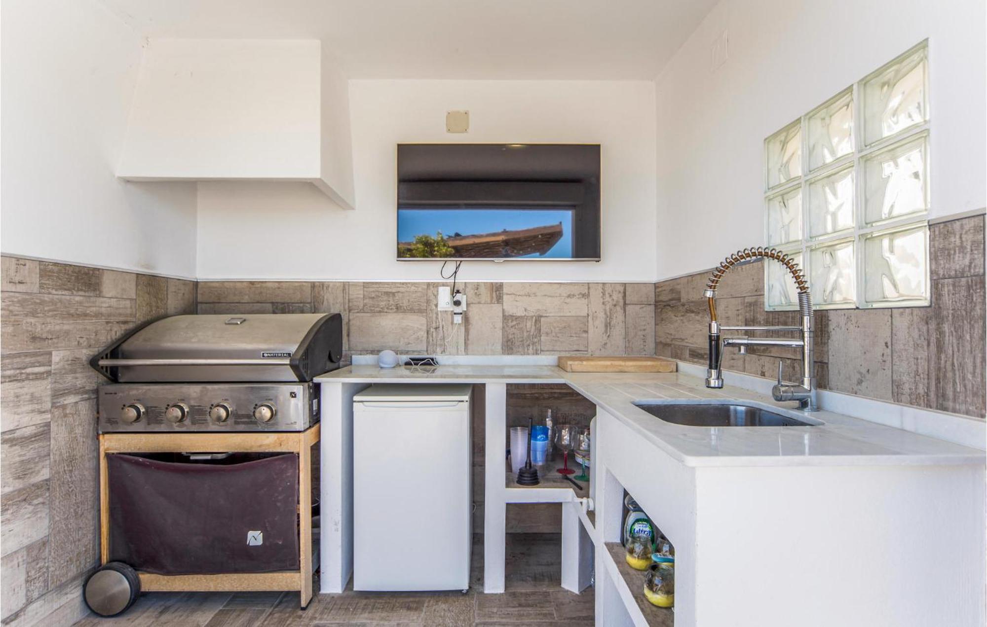 Amazing Home In Ador With Kitchenette Exterior foto
